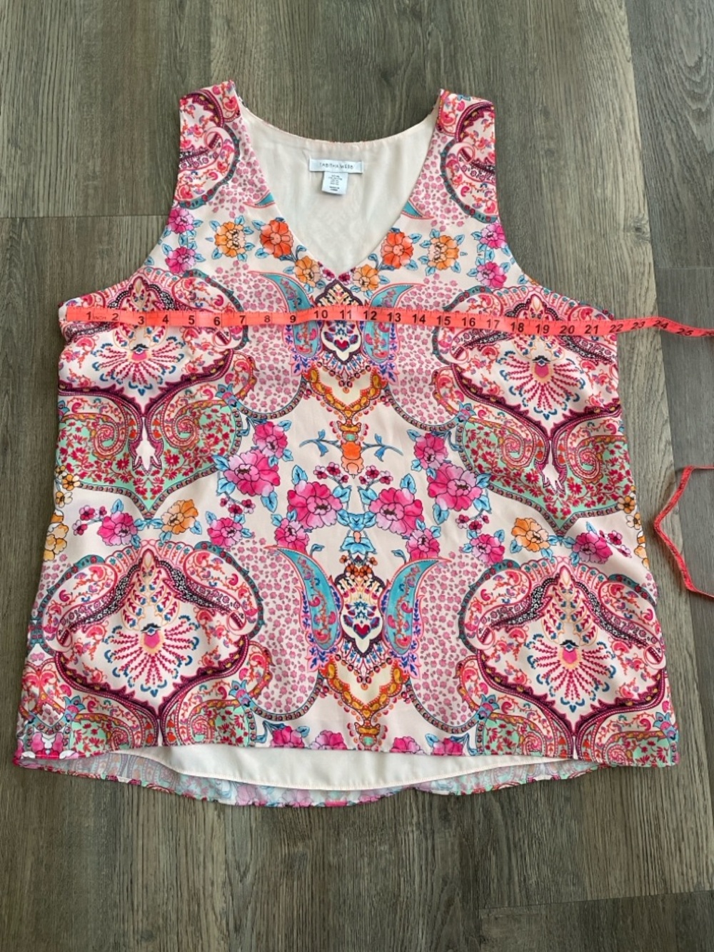 Pink Floral Pattern V-Neck Sleeveless Tank Top - Picture 4 of 4